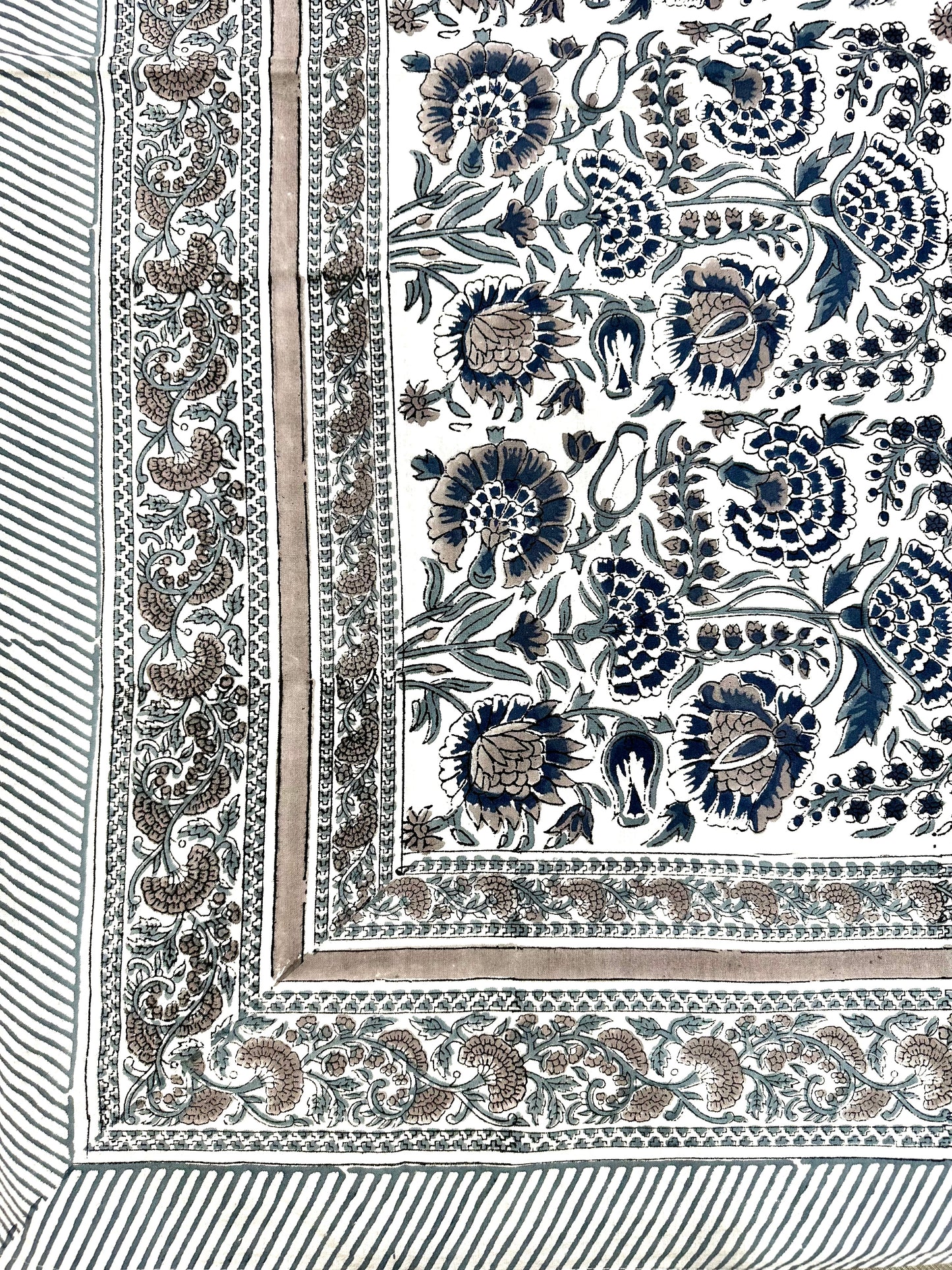 Alankar Hand Block Print Cotton Bedsheet with Reversible Pillow Covers