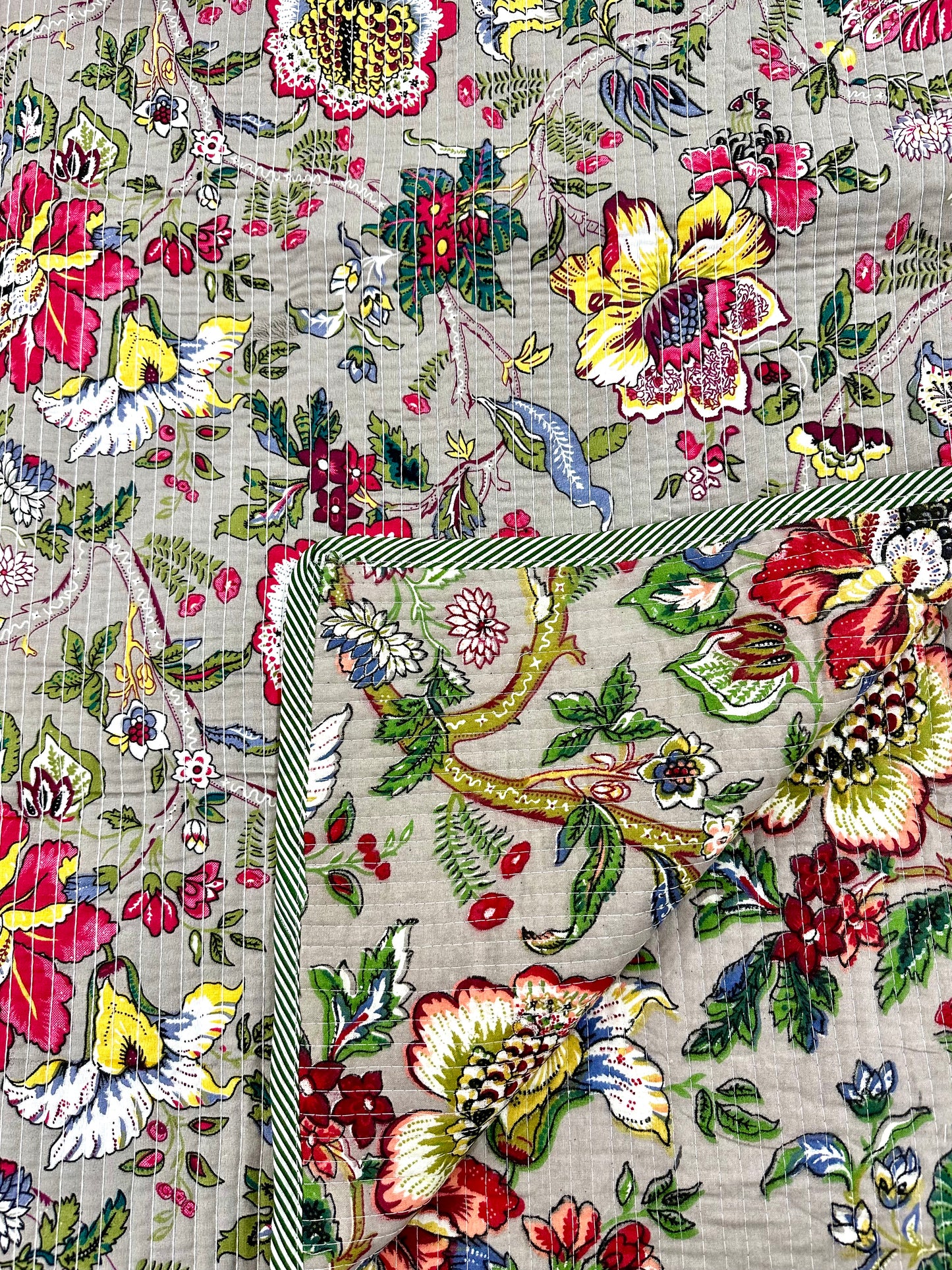Dilkash Cotton Quilted Bedspread (Reversible)