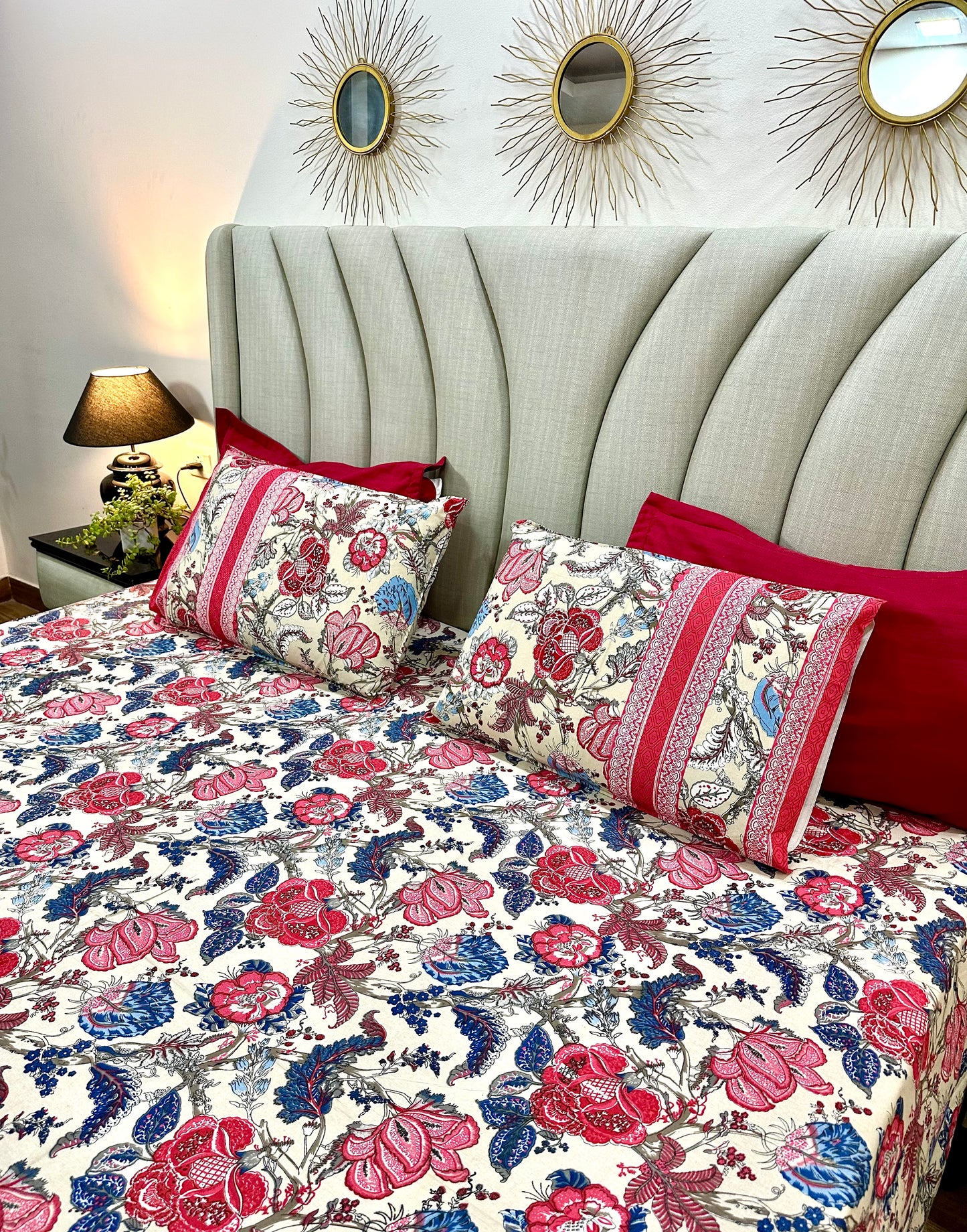 Nadia Cotton Bedsheet with Pillow Covers
