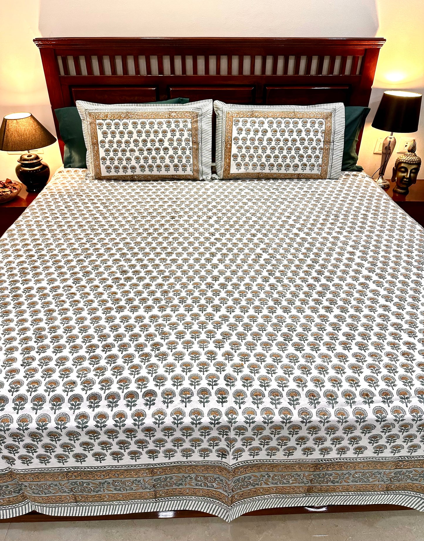 Anvii Hand Block Print Cotton Bedsheet with Reversible Pillow Covers