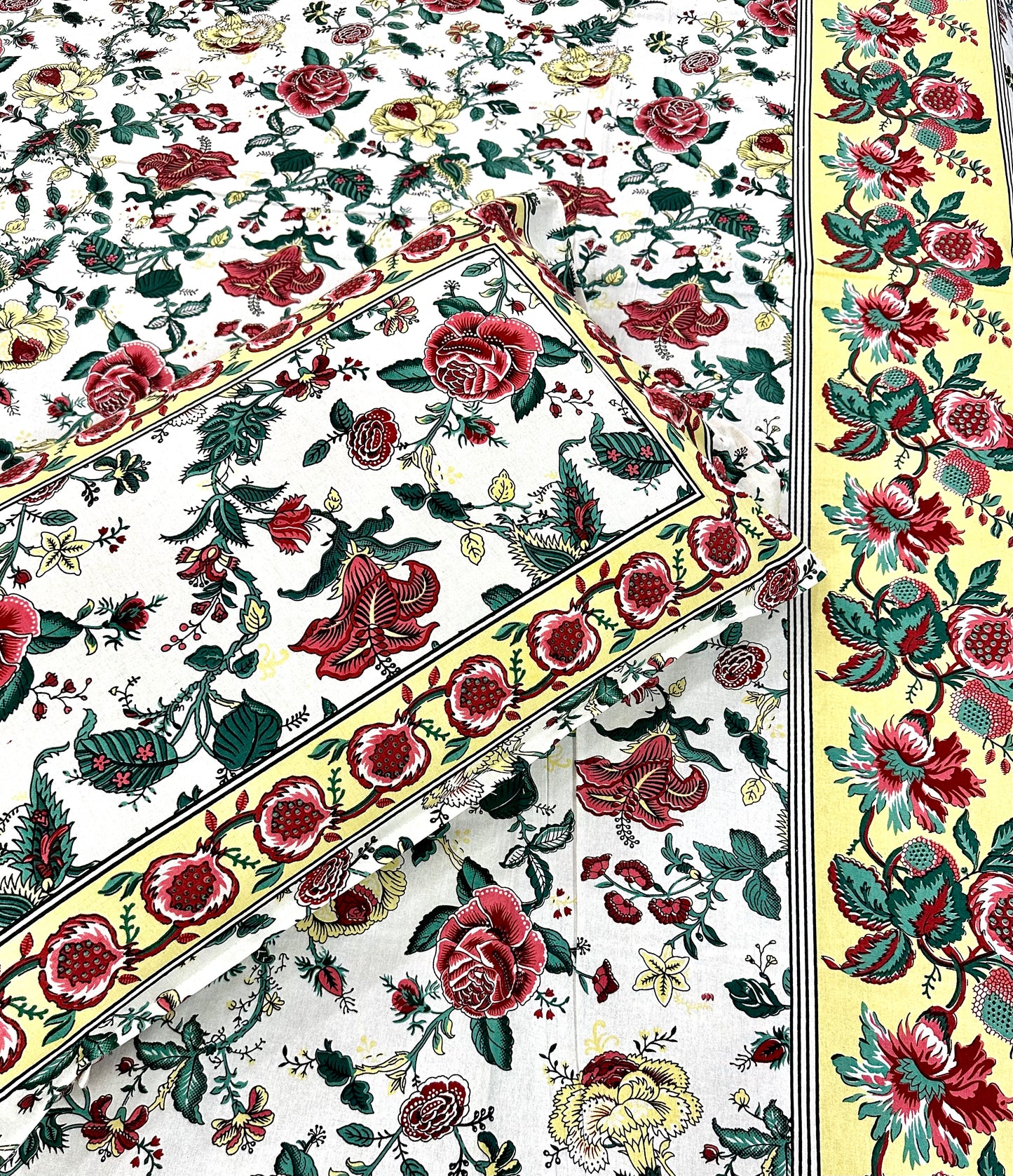 Najla Cotton Bedsheet with Pillow Covers