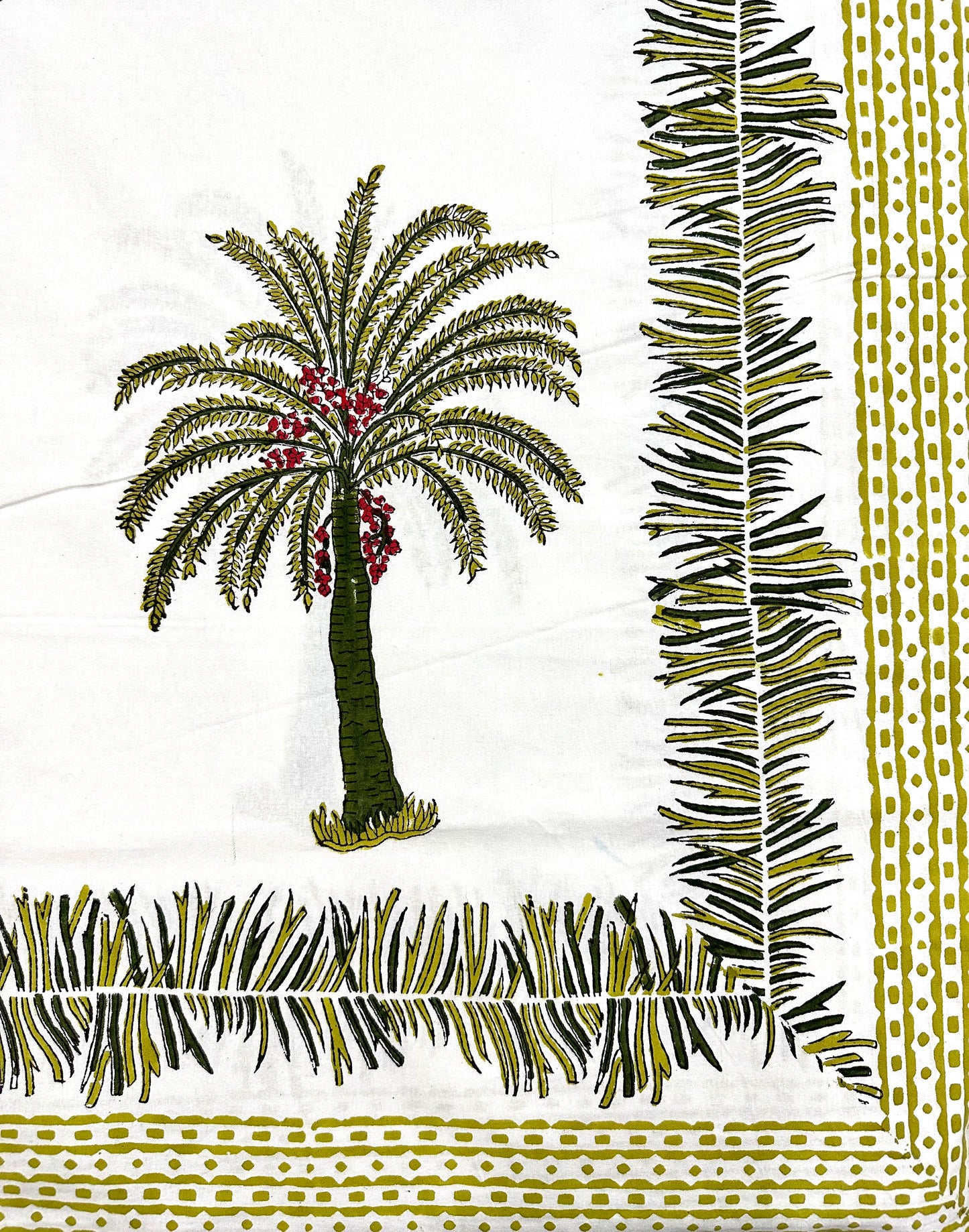 Viyona Hand Block Print Cotton Bedsheet with Reversible Pillow Covers