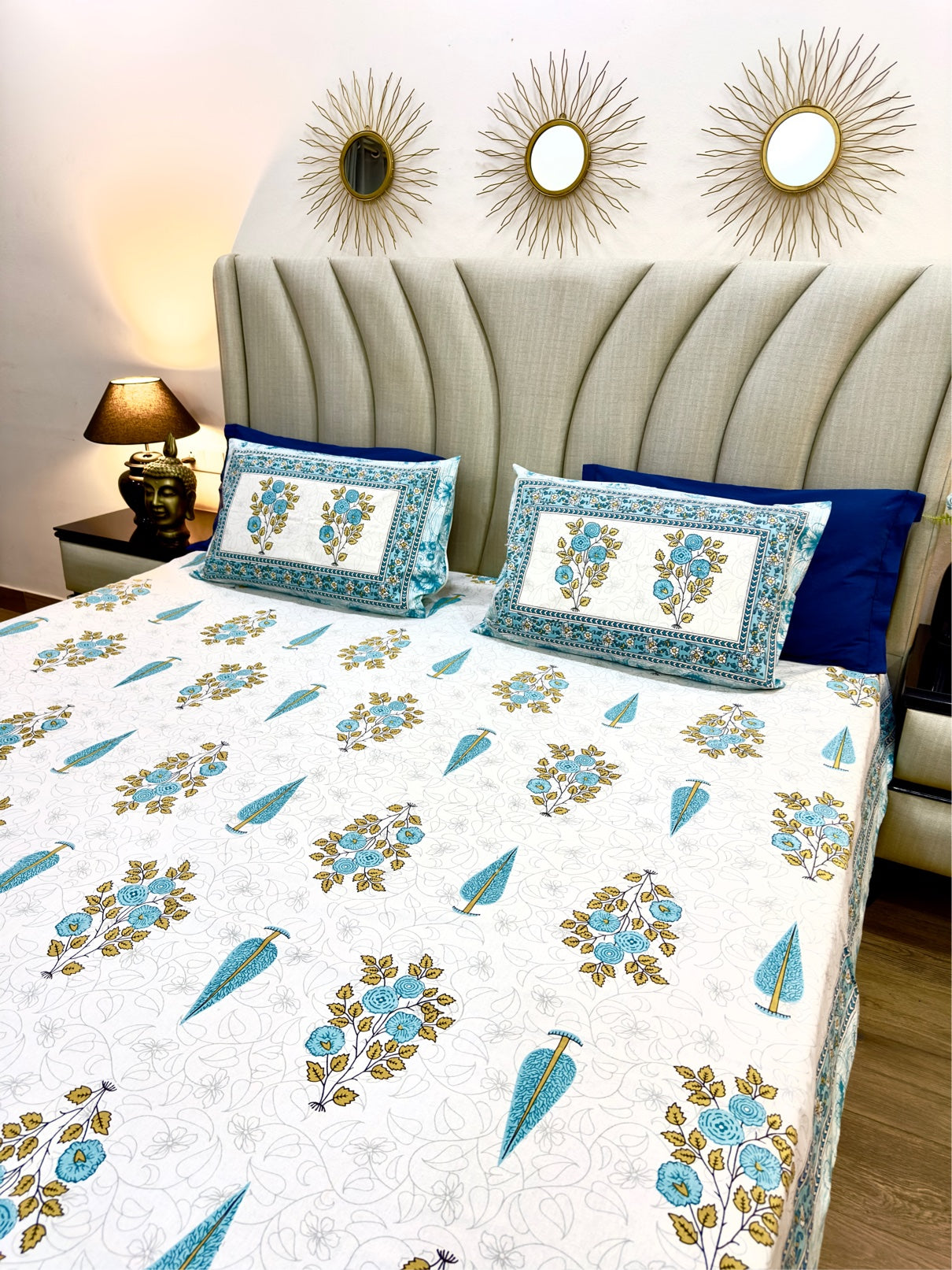 Saadat Cotton Bedsheet with Pillow Covers