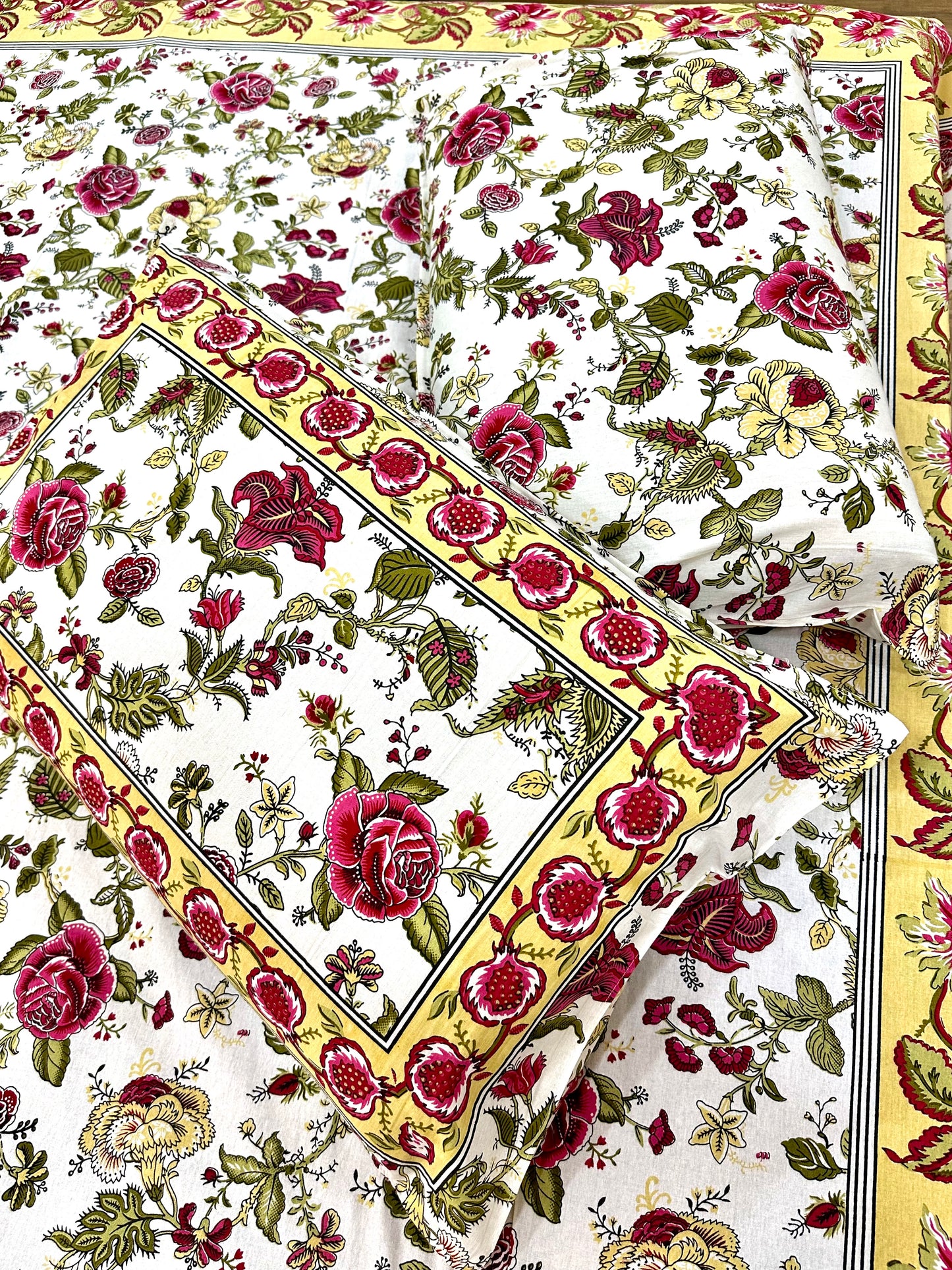 Mayasa Cotton Bedsheet with Pillow Covers