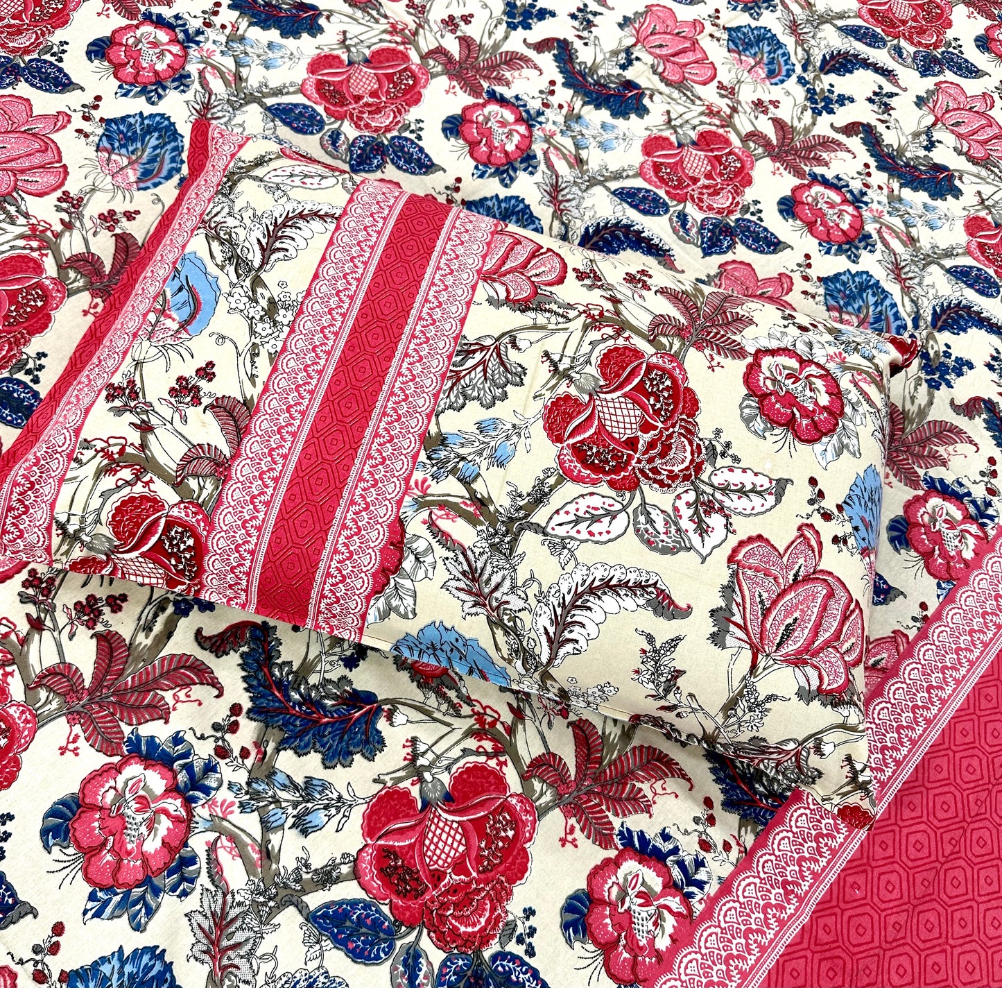 Nadia Cotton Bedsheet with Pillow Covers