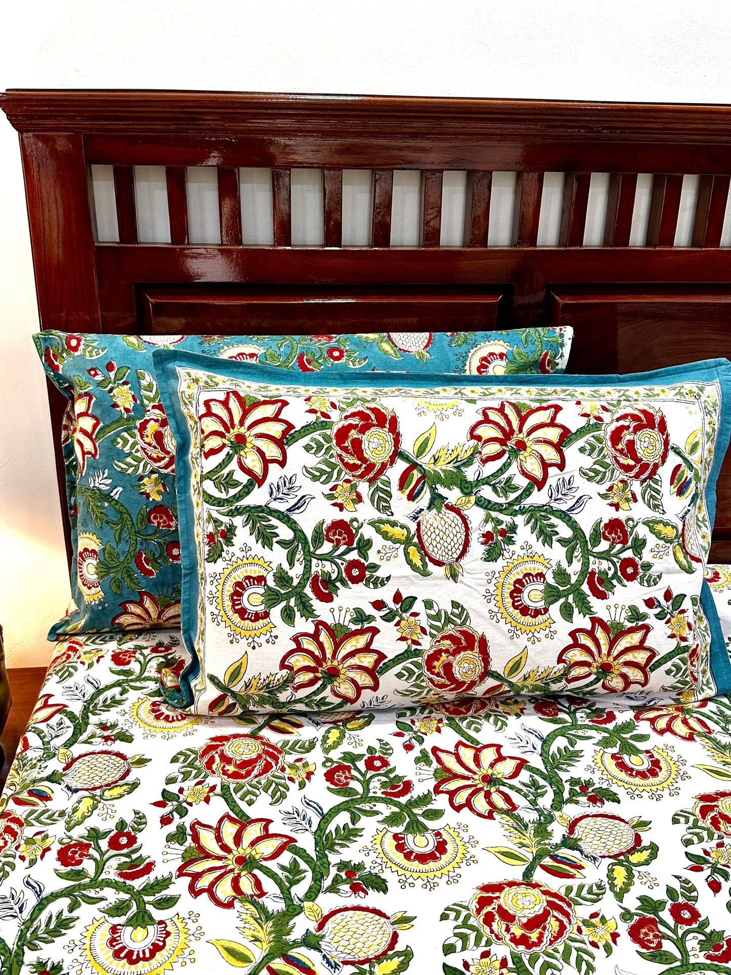 Tejasvi Hand Block Print Cotton Bedsheet with Reversible Pillow Covers
