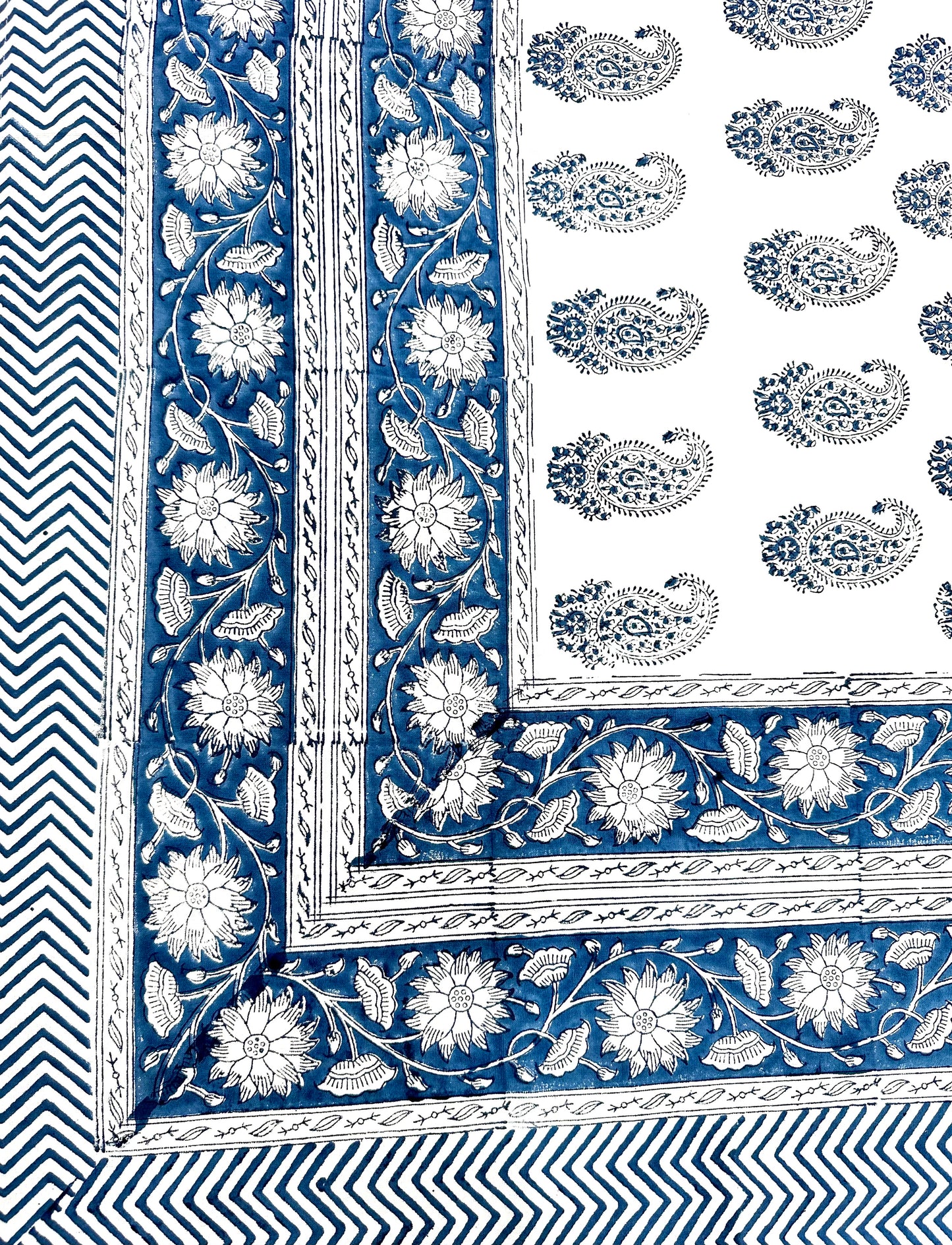 Aabhran Hand Block Print Cotton Bedsheet with Reversible Pillow Covers